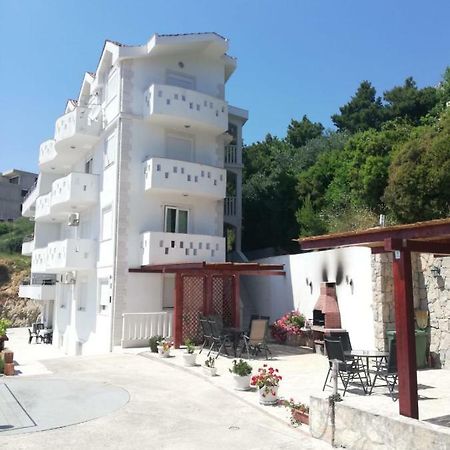Apartments Malou Baška Voda Exteriér fotografie