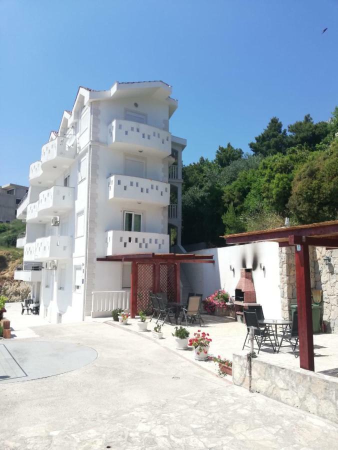 Apartments Malou Baška Voda Exteriér fotografie
