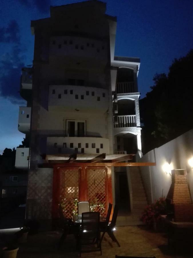 Apartments Malou Baška Voda Exteriér fotografie